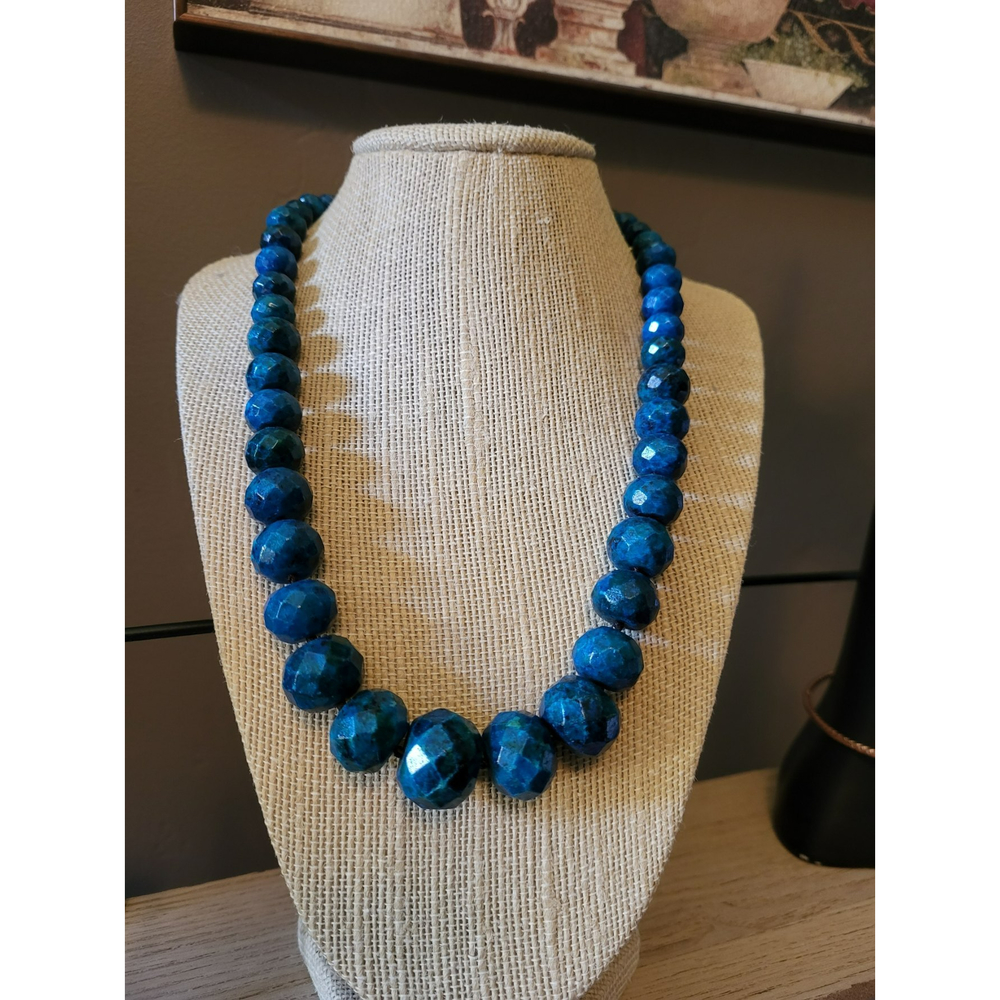 Turquois Blue Beaded Necklace with Graduated Beads